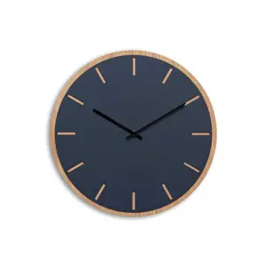Hemverk - Vægur - Lys Eg/Smokey blue - Sorte visere - Ø38 cm